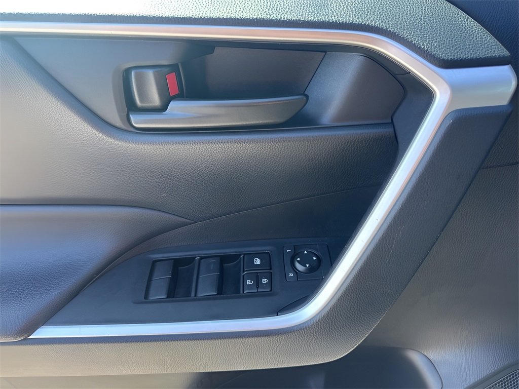 2024 Toyota RAV4 LE photo 19