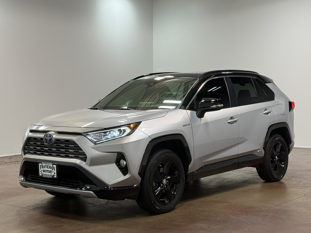 2019 Toyota RAV4 Hybrid XSE photo 3