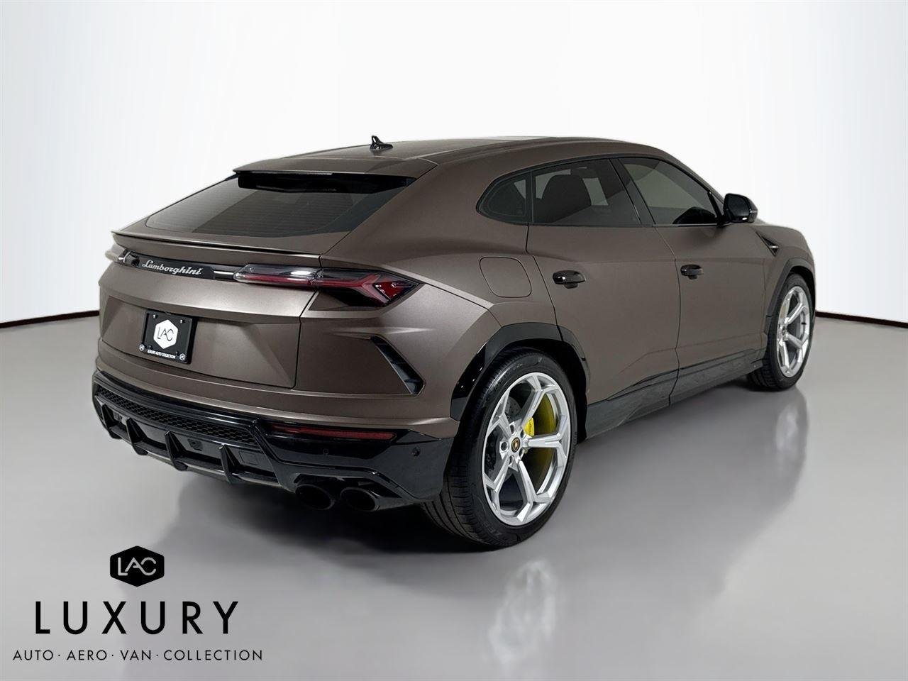 2020 Lamborghini Urus photo 4