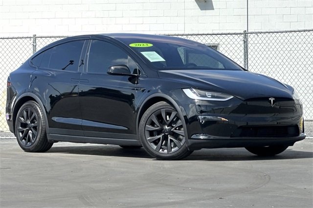 2023 Tesla Model X photo 2