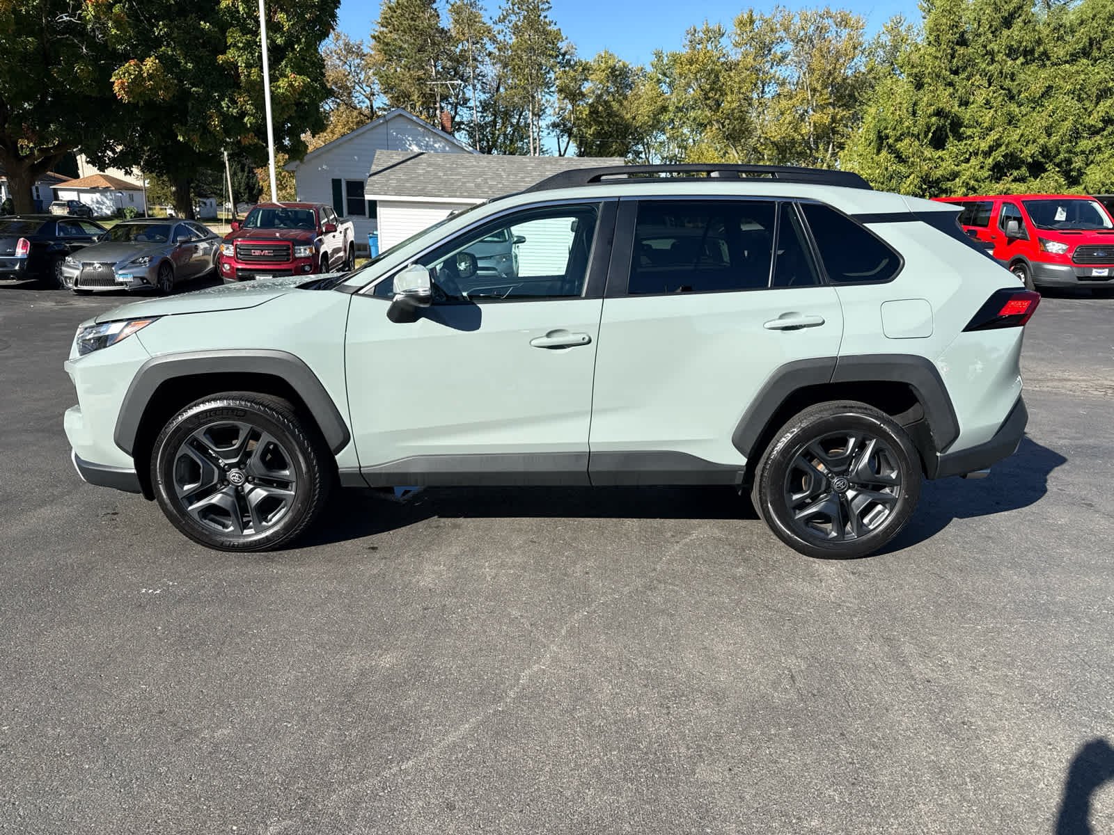 2023 Toyota RAV4 Adventure photo 3