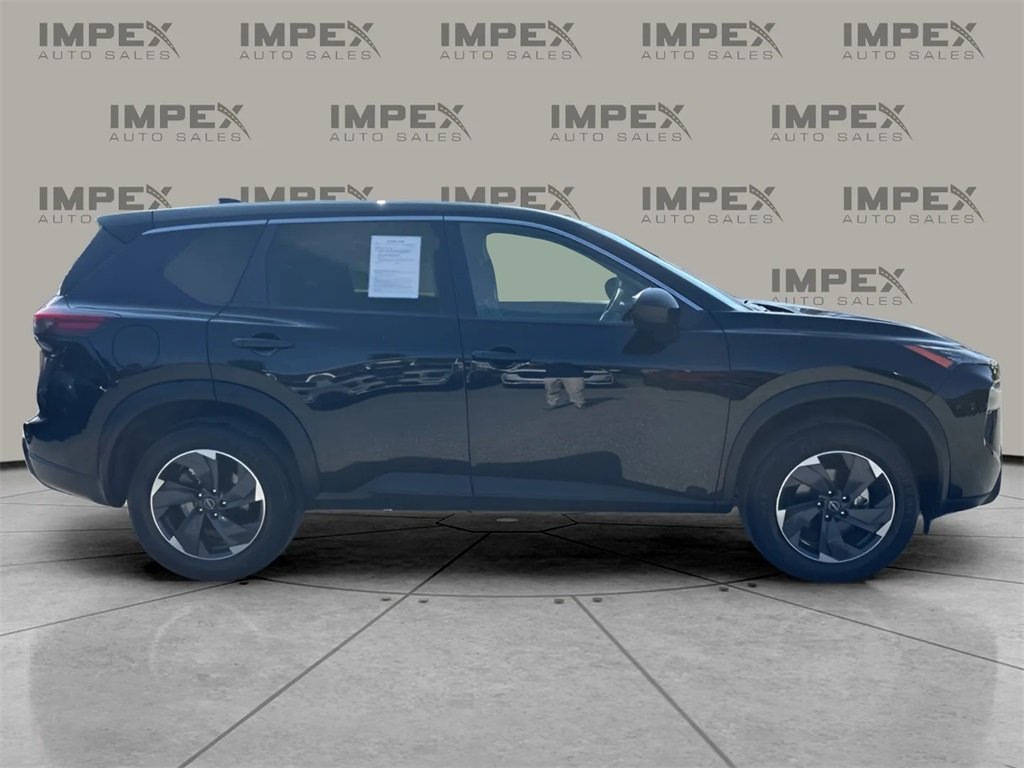 2024 Nissan Rogue SV photo 6