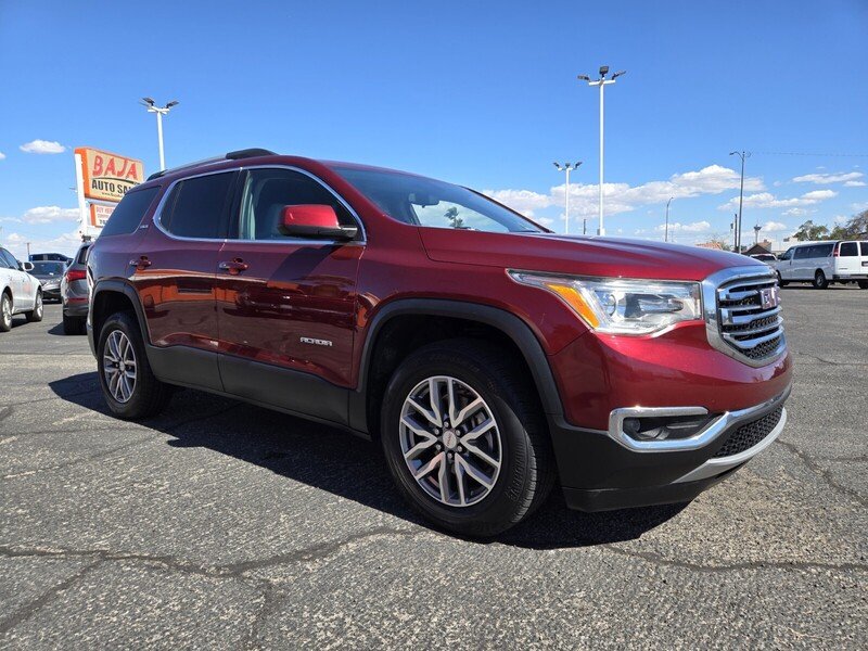 2017 Gmc Acadia SLE photo 4