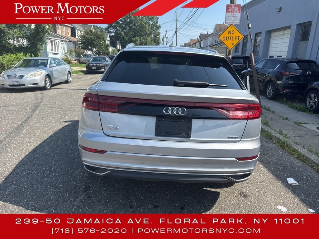 2022 Audi Q8 55 Premium Plus photo 2