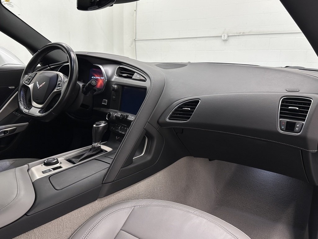 2016 Chevrolet Corvette 2LT photo 20
