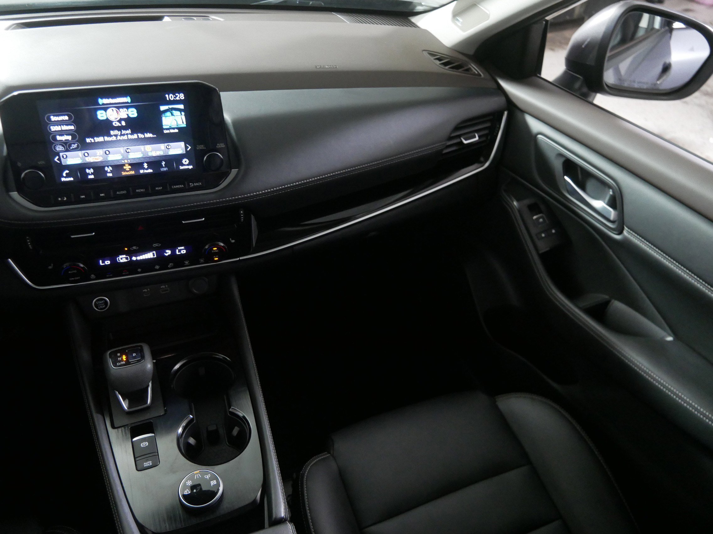 2022 Nissan Rogue SL photo 11