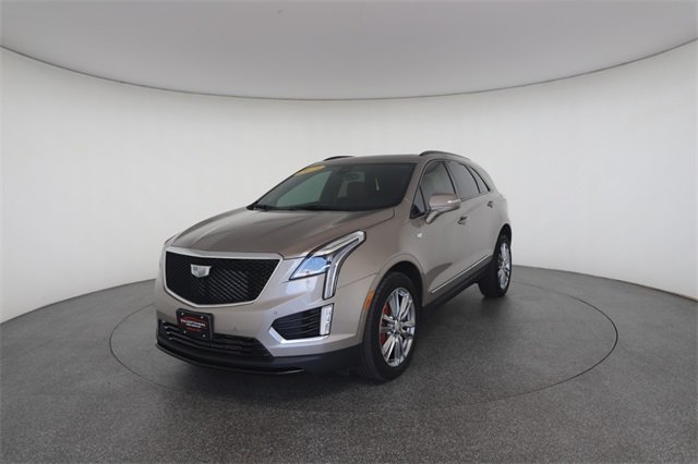 2023 Cadillac XT5 Sport photo 2