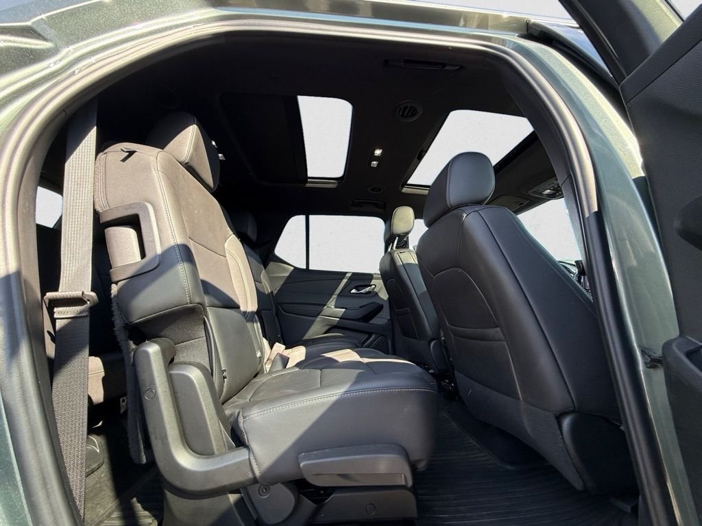 2023 Chevrolet Traverse Leather photo 12