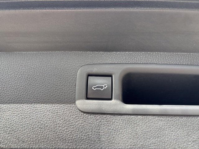 2022 Toyota Highlander XLE photo 3