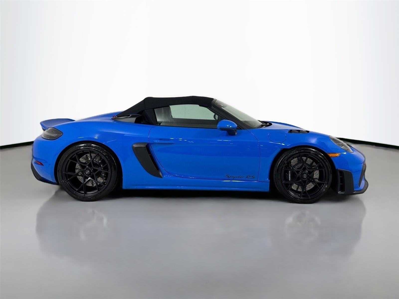 2024 Porsche Boxster Spyder photo 41