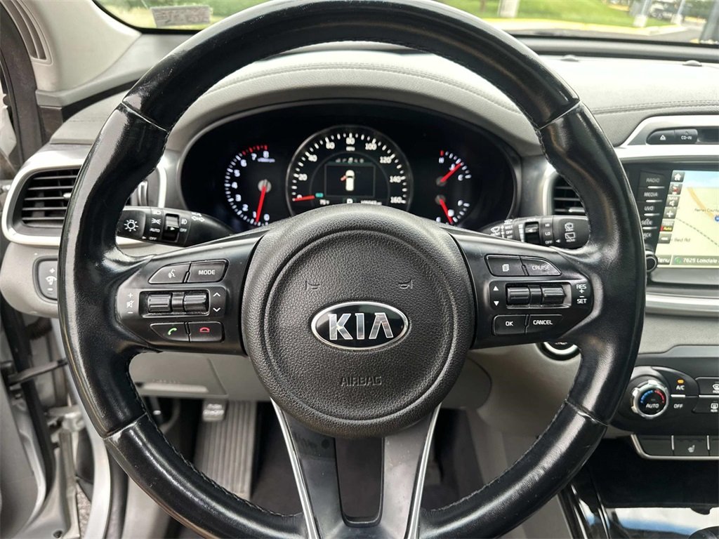2016 Kia Sorento EX photo 21