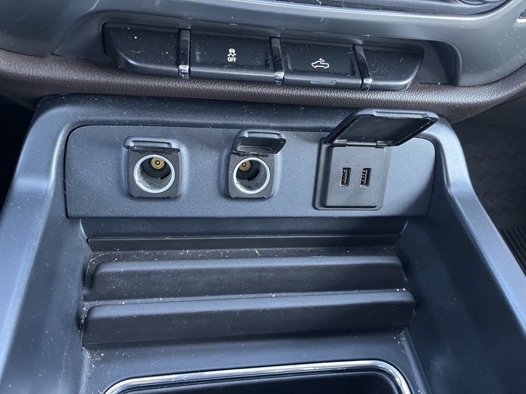 2017 Chevrolet Silverado LT photo 14