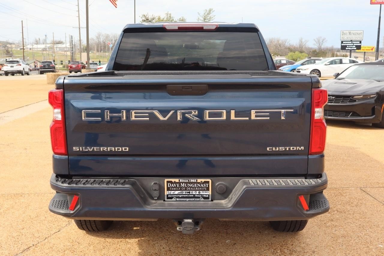 2021 Chevrolet Silverado 1500 Custom photo 3
