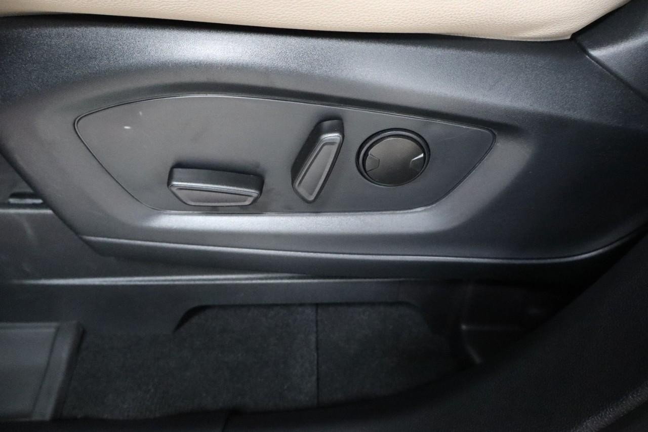 2021 Ford Explorer Limited photo 9