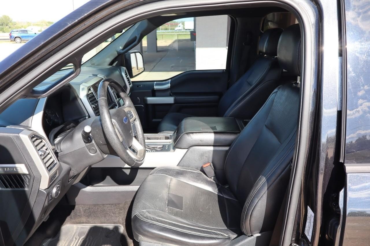 2015 Ford F-150 Lariat photo 10