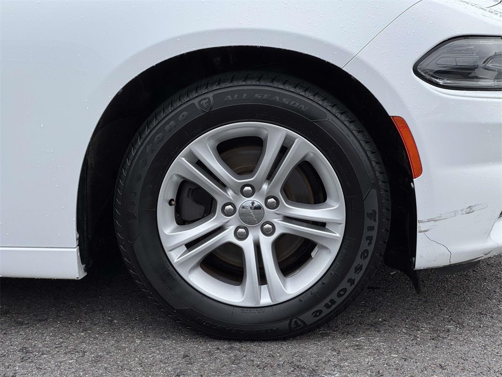 2019 Dodge Charger SXT photo 11