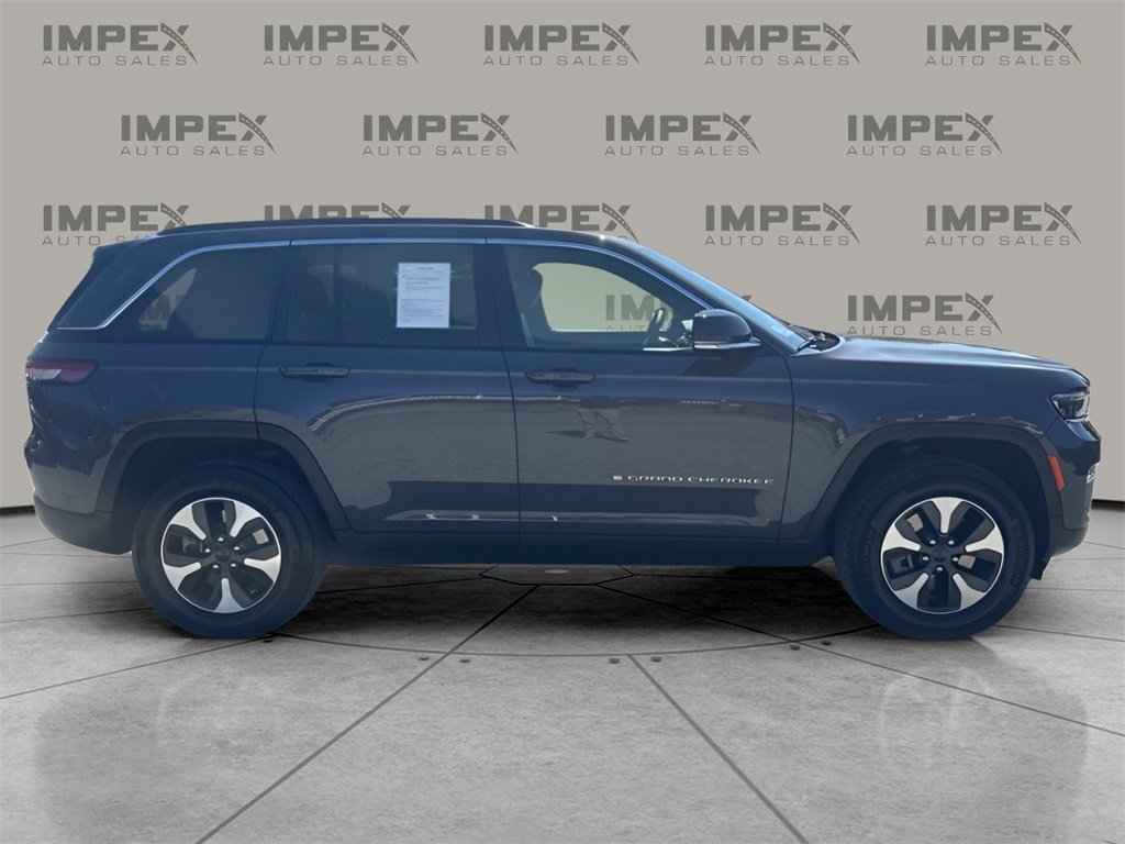 2024 Jeep Cherokee Limited 4xe photo 4