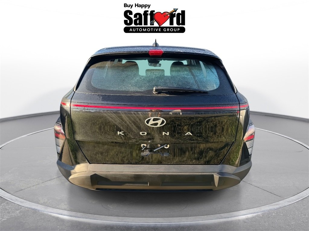 2025 Hyundai Kona SE photo 3