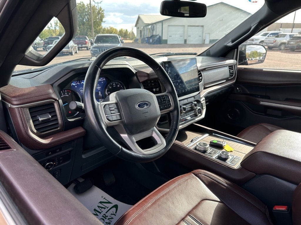 2023 Ford Expedition Limited photo 3