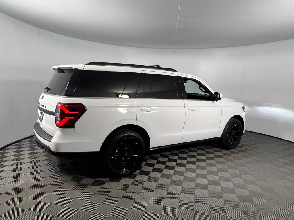 2023 Ford Expedition Limited photo 3