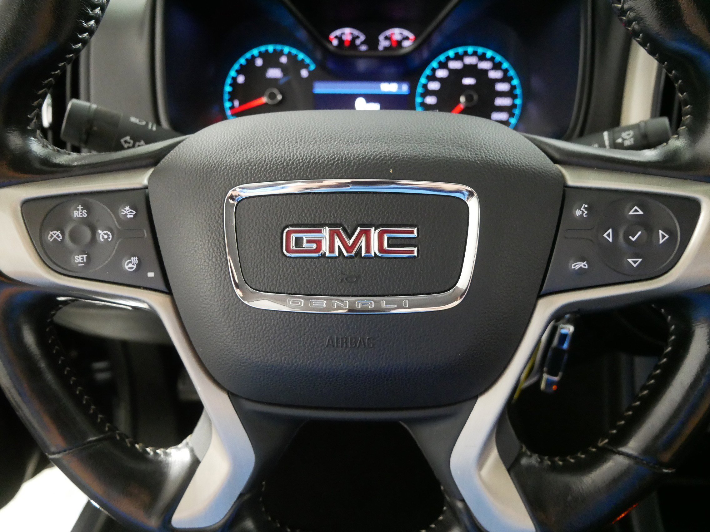 2021 Gmc Canyon Denali photo 23