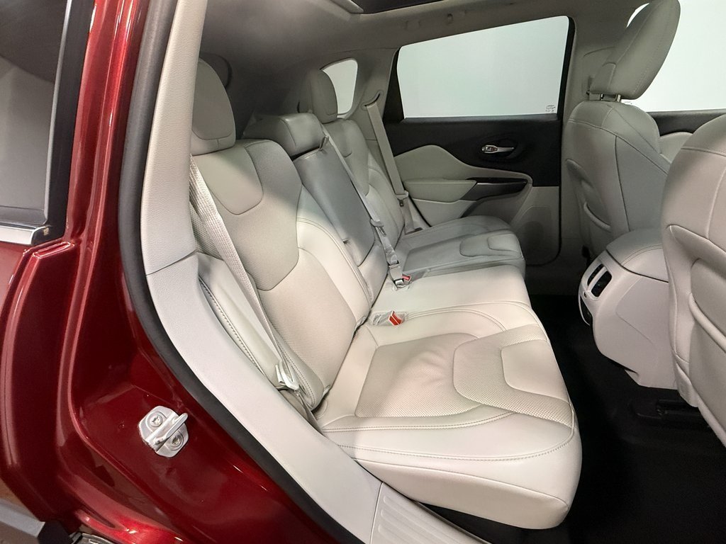 2021 Jeep Cherokee Limited photo 13