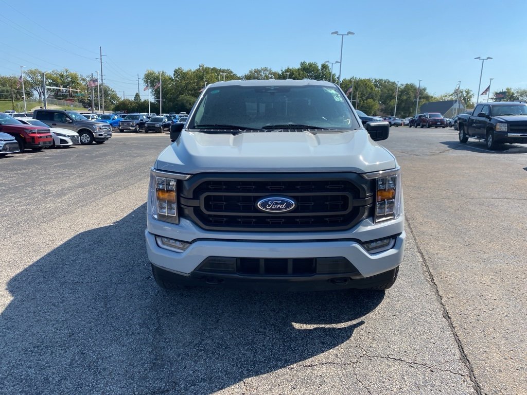 2023 Ford F-150 XLT photo 2