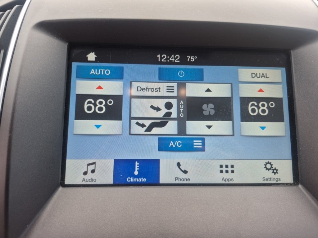 2016 Ford Edge Titanium photo 6