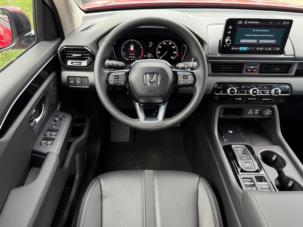 2025 Honda Pilot Touring photo 13