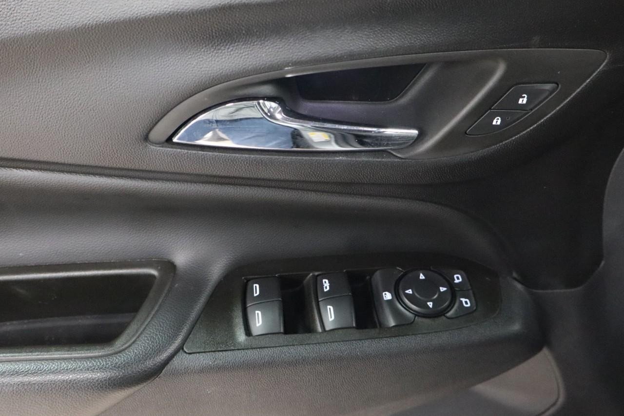 2023 Chevrolet Equinox LT photo 10