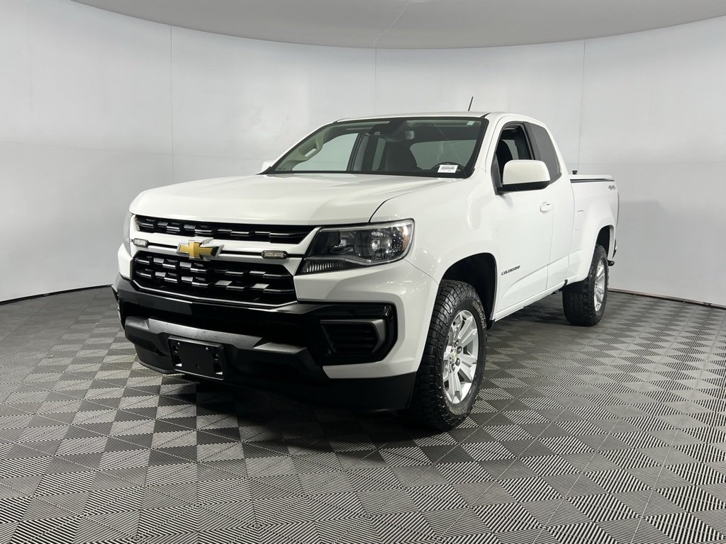 2022 Chevrolet Colorado LT photo 2