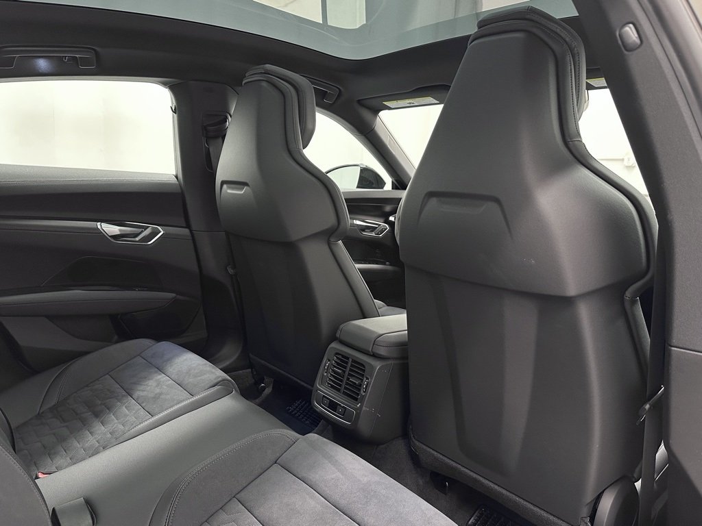 2022 Audi e-tron GT Premium Plus photo 20
