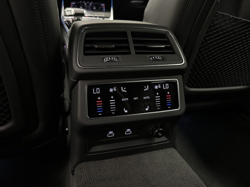 2025 Audi RS 6 Avant Performance photo 22