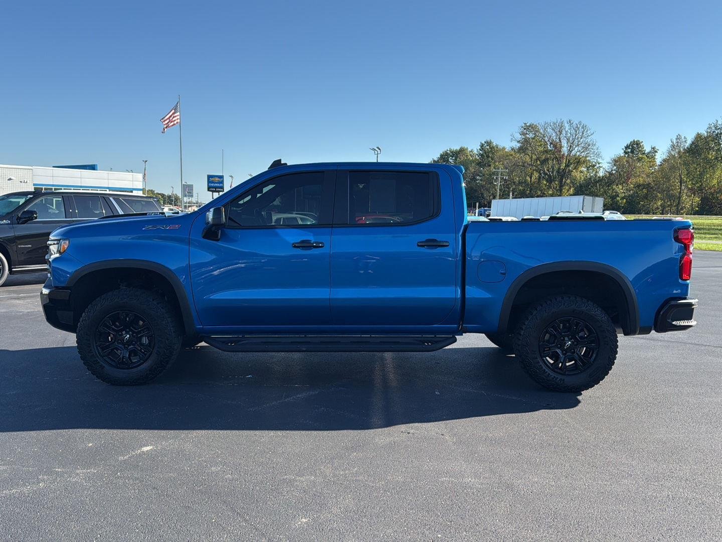 2023 Chevrolet Silverado 1500 ZR2 photo 2