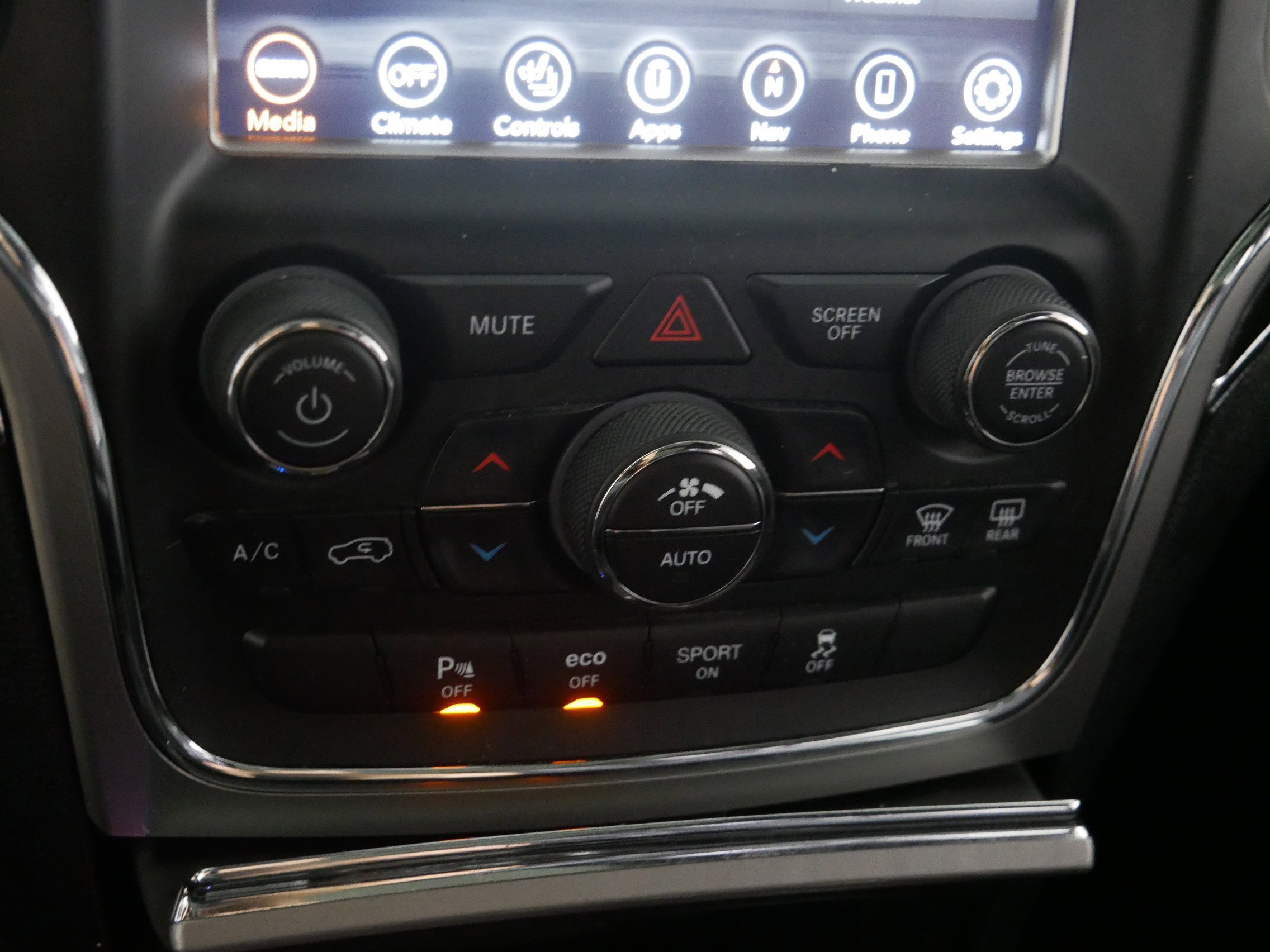 2018 Jeep Grand Cherokee Trailhawk photo 19