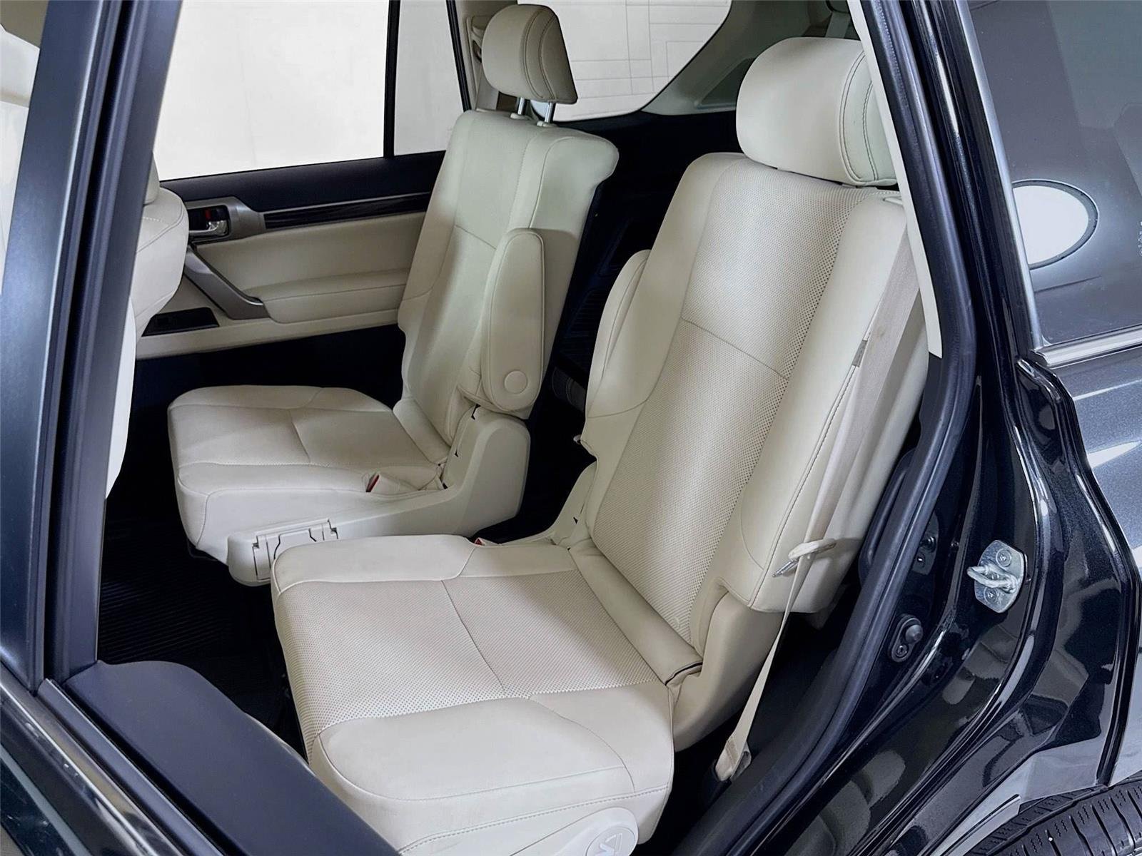 2023 Lexus GX 460 Premium photo 22