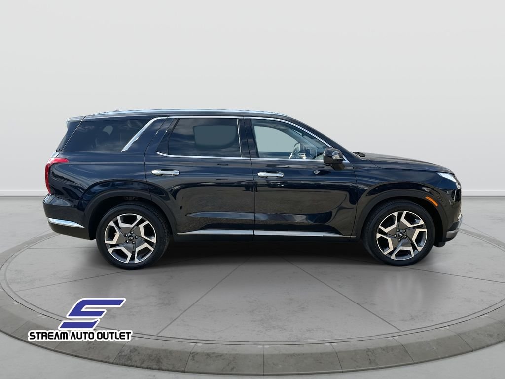 2024 Hyundai Palisade Limited photo 2