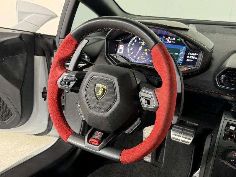 2019 Lamborghini Huracan photo 35