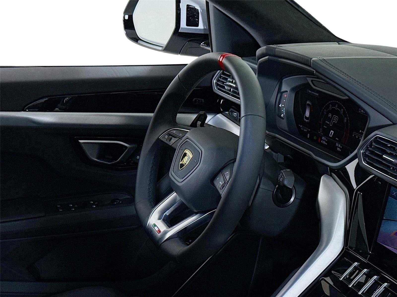 2024 Lamborghini Urus S photo 29