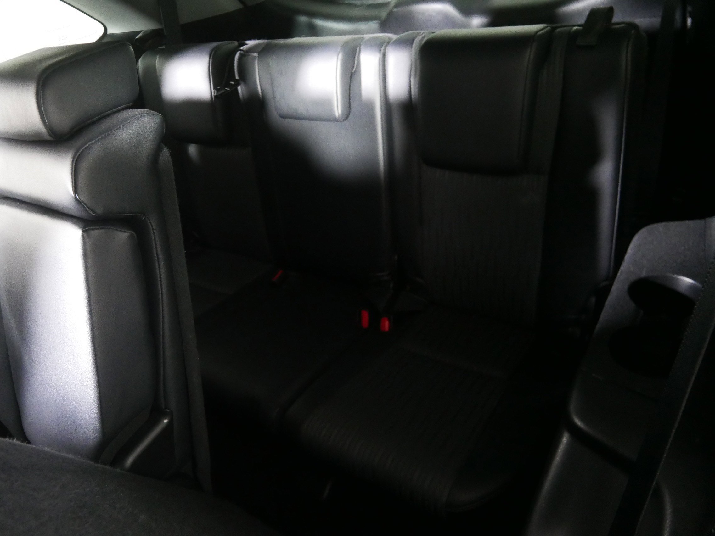 2019 Toyota Highlander LE photo 31