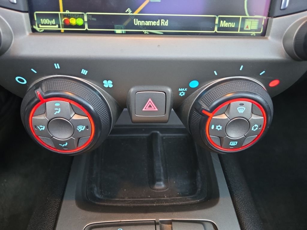 2015 Chevrolet Camaro 1LT photo 21