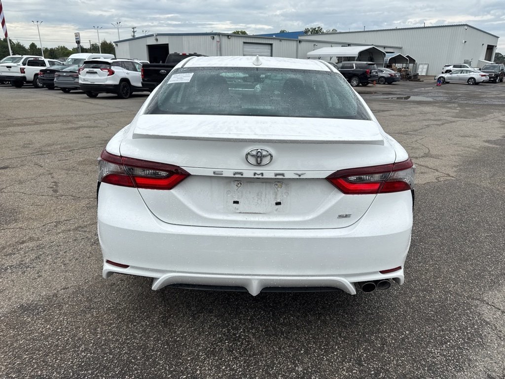 2024 Toyota Camry SE photo 3