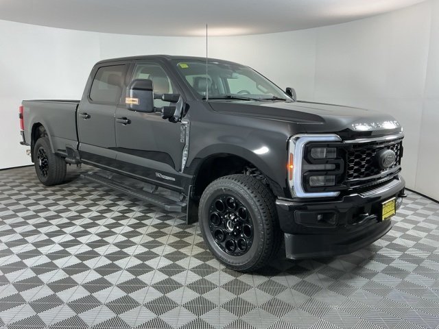 2025 Ford F-350 photo 3