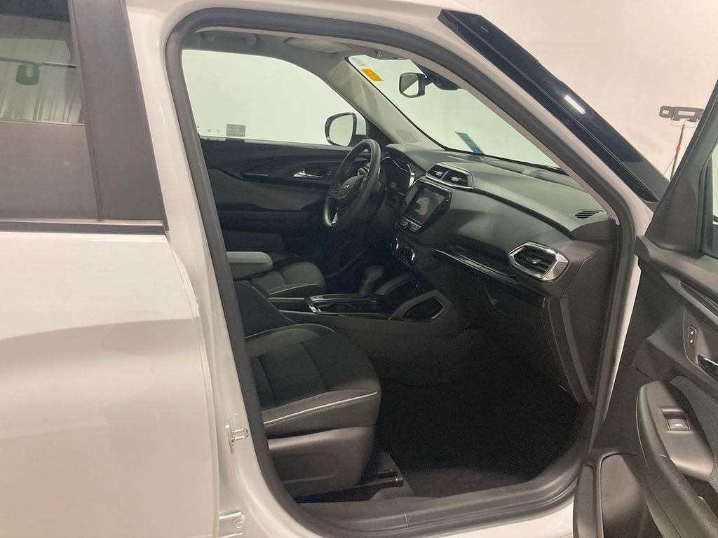 2023 Chevrolet Trailblazer LT photo 18
