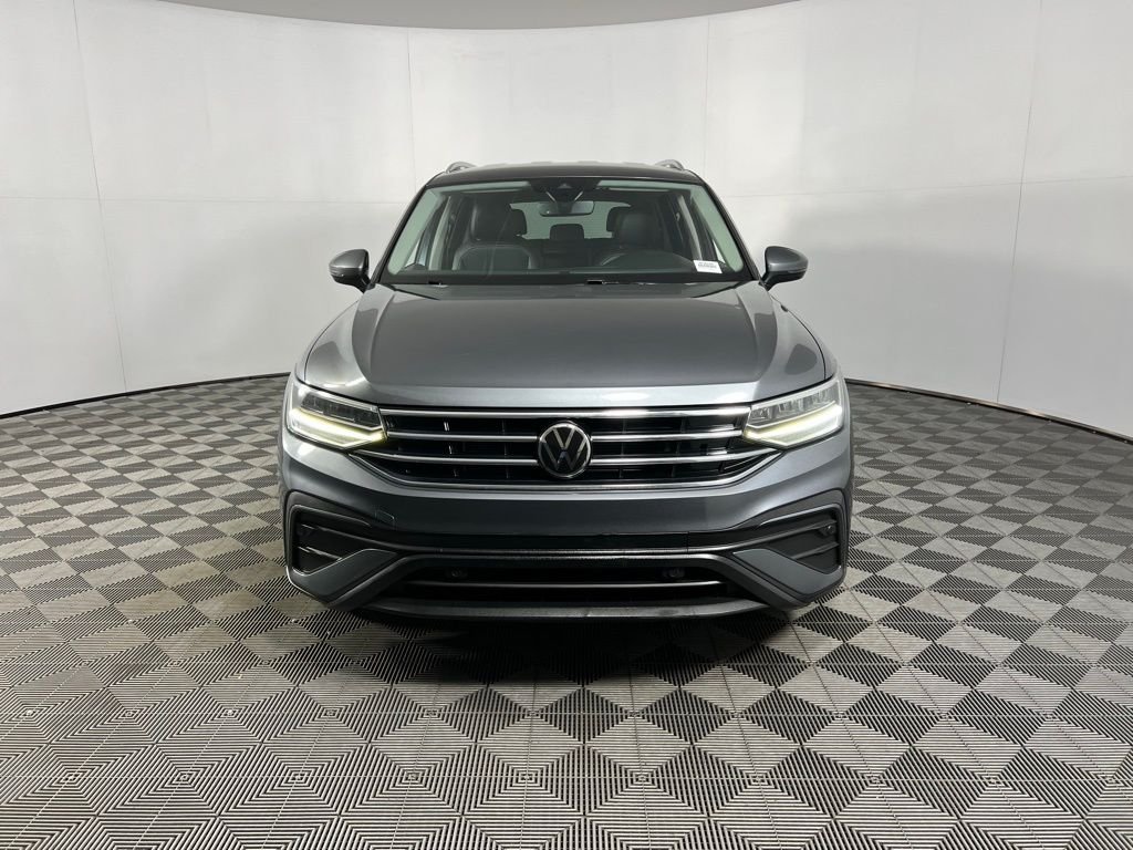 2022 Volkswagen Tiguan SE photo 2