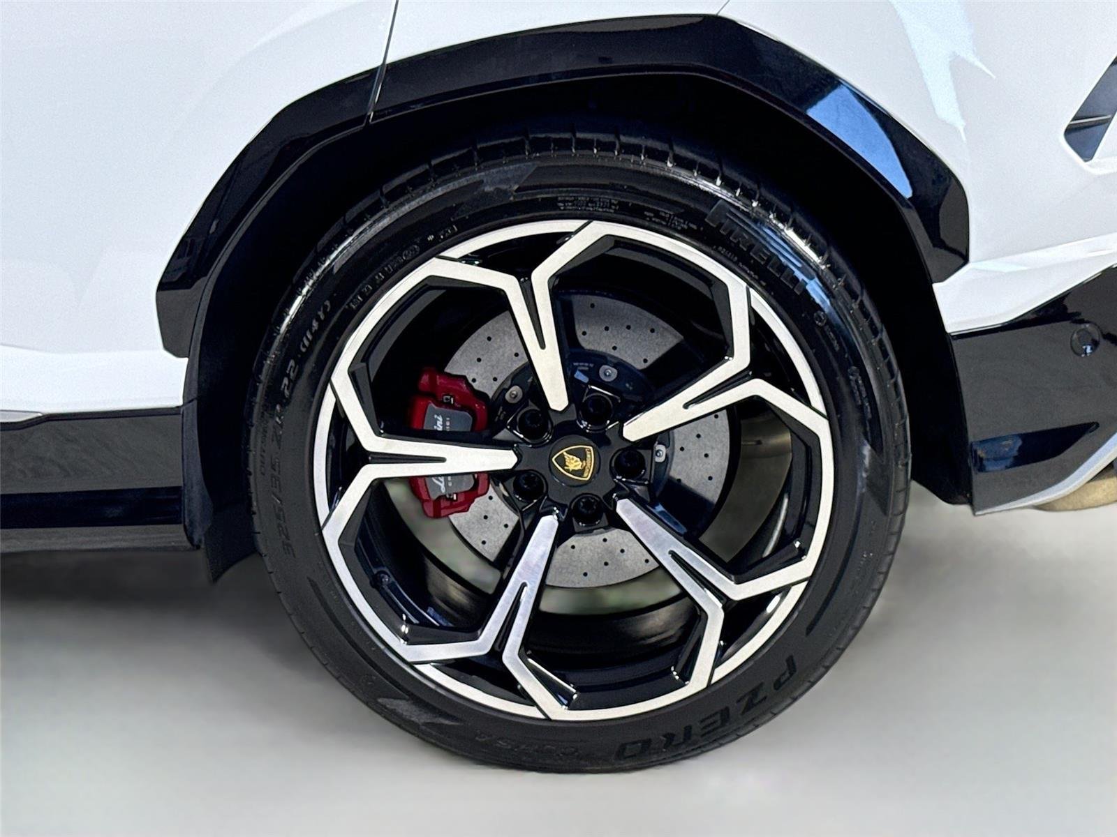 2021 Lamborghini Urus photo 38