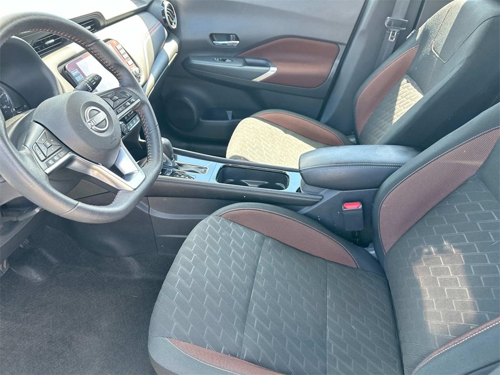 2024 Nissan Kicks SR photo 13