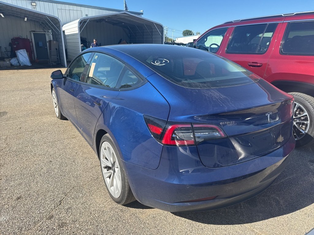 2021 Tesla Model 3 Standard Range Plus photo 2