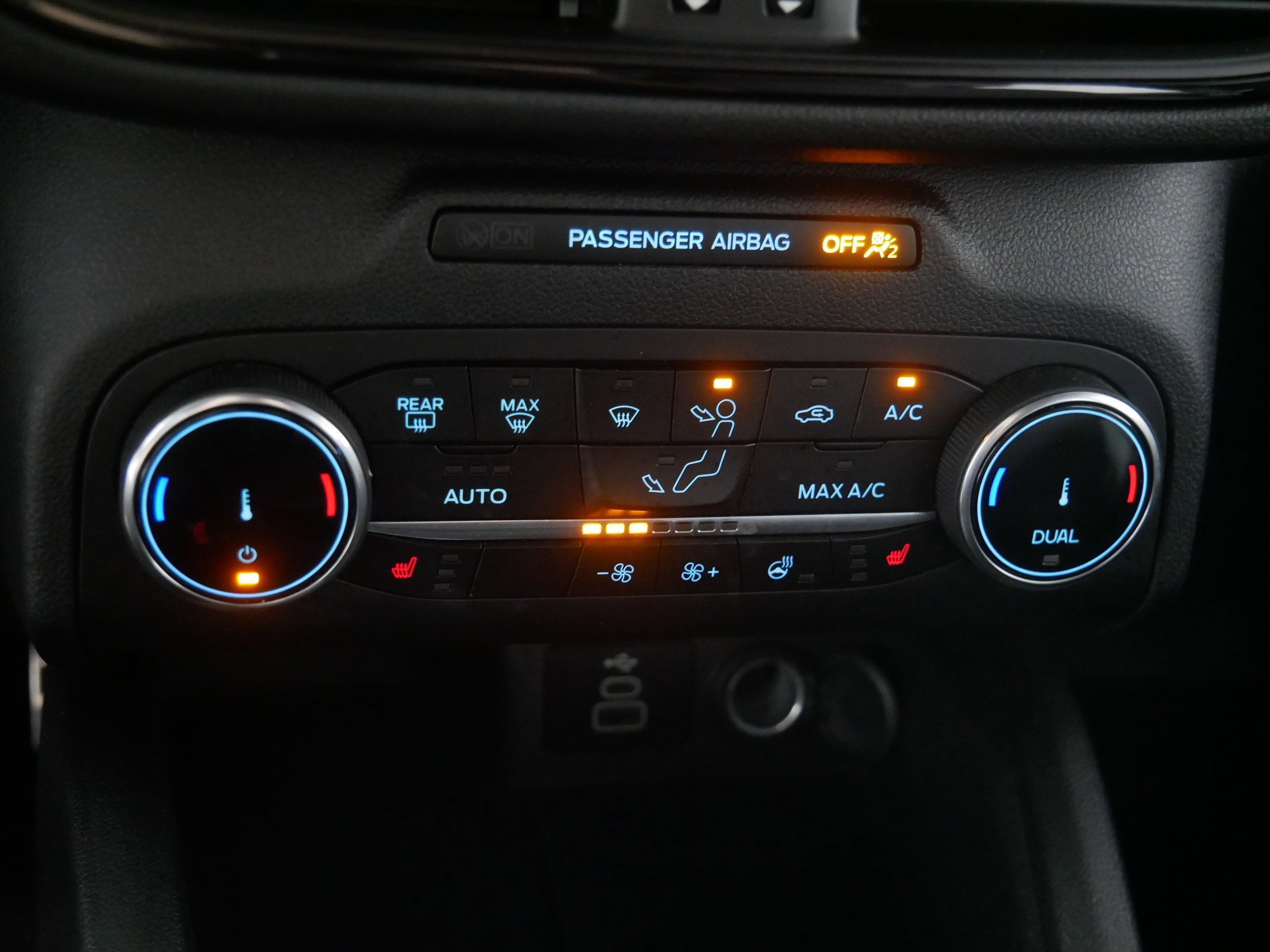 2024 Ford Escape ST-Line photo 23