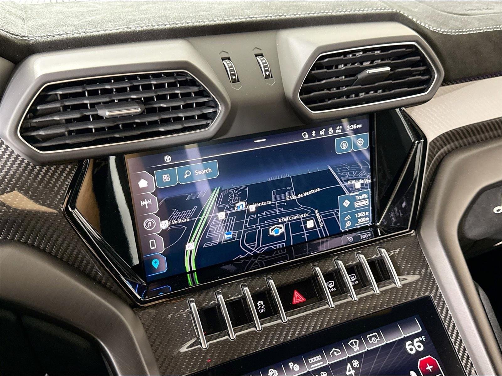 2024 Lamborghini Urus Performante photo 15